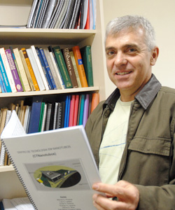 Professor Marcos Pimenta