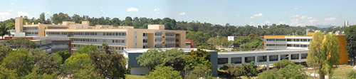Foto panormica da Escola de Engenharia da UFMG