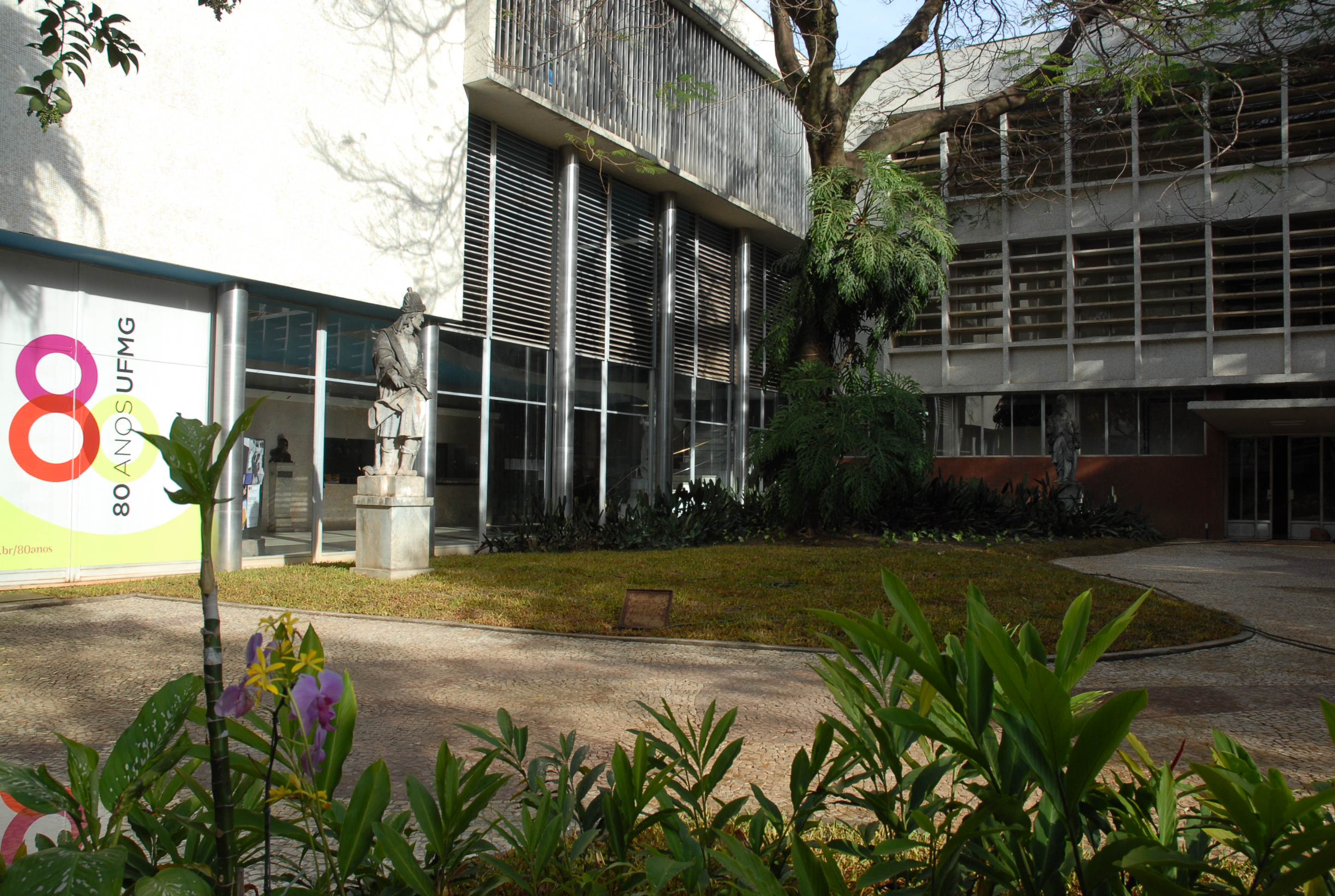 UFMG - Universidade Federal de Minas Gerais - Jornalistas
