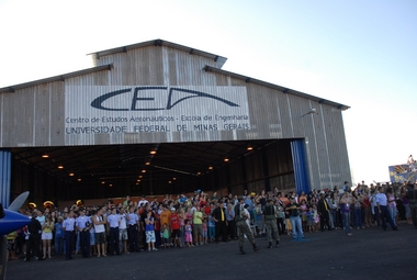 DSC_6209hangar.JPG