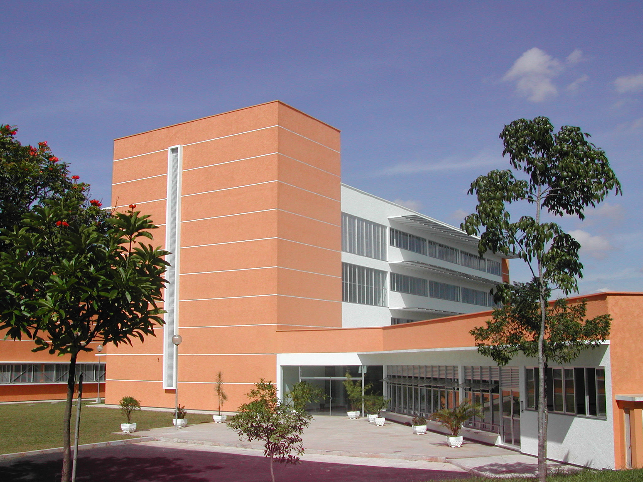 UFMG - Universidade Federal de Minas Gerais - Jornalistas