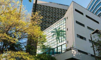 Fachada do prédio da Faculdade de Direito