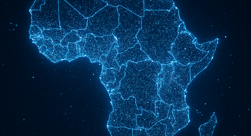 Mapa da África estilizado em tom azul em fundo preto