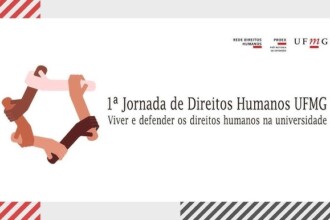 A imagem é um banner ou cartaz com um fundo branco predominante. No canto superior esquerdo, um padrão de listras diagonais em vermelho e branco. No canto inferior direito, um padrão similar de listras diagonais em cinza e branco. No centro da imagem, um desenho mostra seis mãos de diferentes tons de pele, entrelaçadas em círculo, representando união. Ao lado das mãos, o texto em negrito "1ª Jornada de Direitos Humanos UFMG" e, abaixo, "Viver e defender os direitos humanos na universidade". No canto superior direito, há três logotipos: "REDE DIREITOS HUMANOS", "PROEX PRÓ-REITORIA DE EXTENSÃO" e "UFMG".