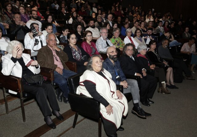 Teuda Bara no auditório da Reitoria