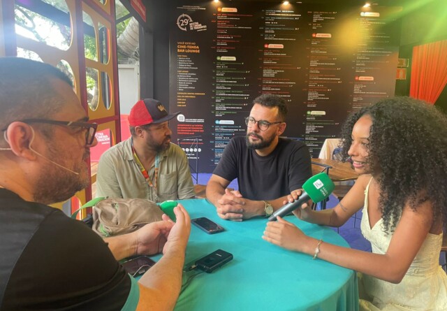 Marcelo Lin da Abdução Filmes e Gabriela Martins conversam com Luiz Fernando Freitas