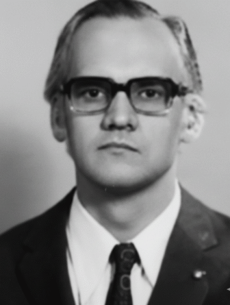 Professor Osmane Hipólito, da Escola de Veterinária, primeiro diretor executivo do CPq