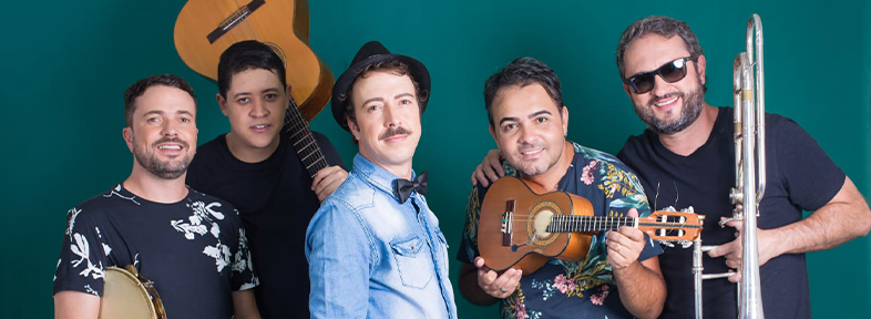 Desde 2018, o grupo Samba&Choro de Quintal dedica-se à performance e à difusão dos gêneros Samba e Choro, reverenciando grandes compositores e intérpretes, com arranjos e leituras próprias