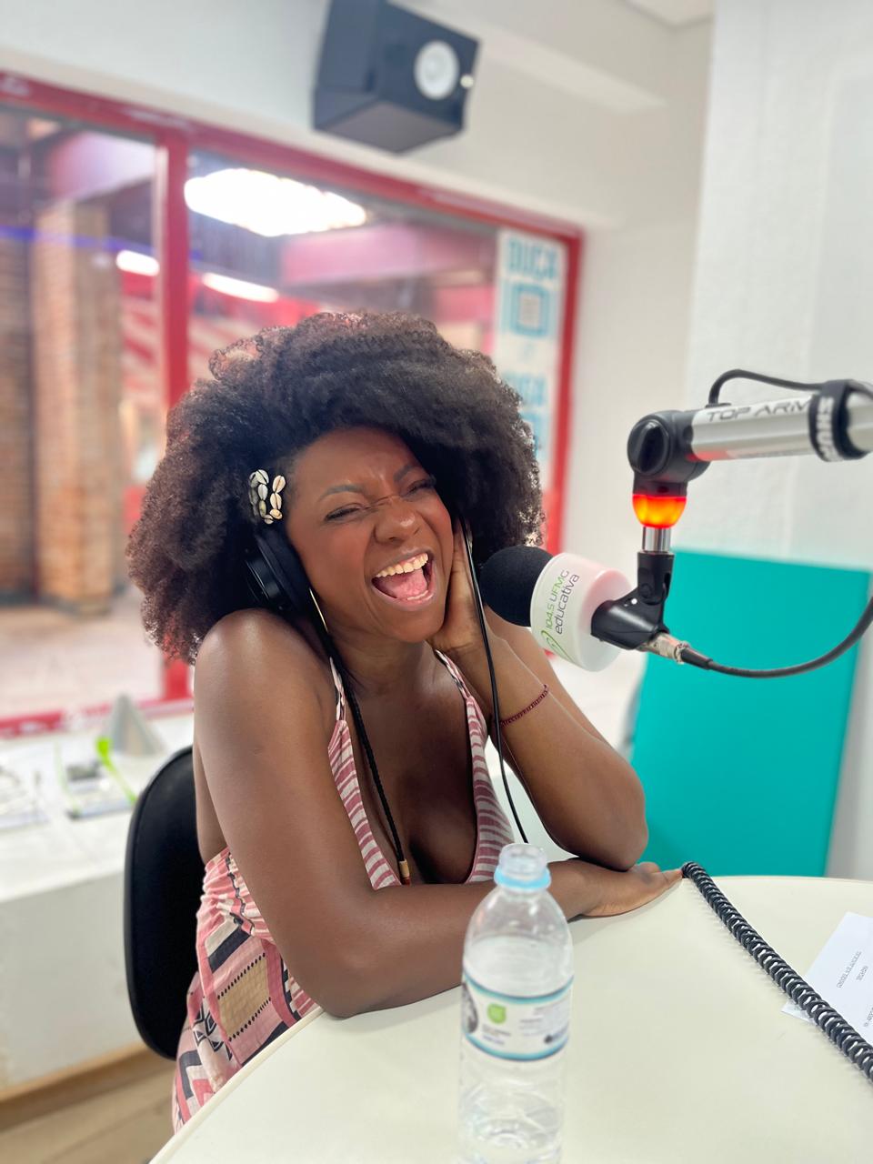 Adriana Araújo na Rádio UFMG Educativa