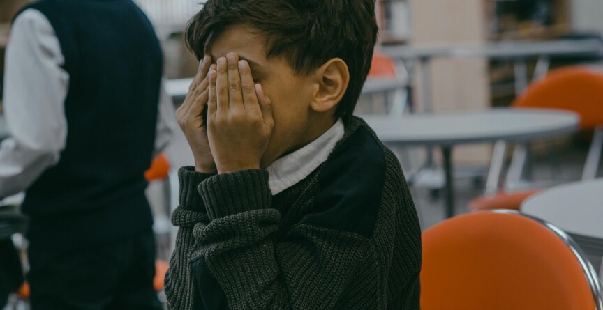 O fechamento das escolas e a suspensão de atividades extracurricularesestão entre os fatores que contribuíram para o aumento dos riscos