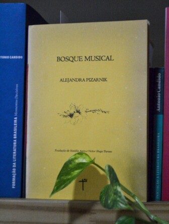 Plaquete 'Bosque musical', de Alejandra Pizarnik