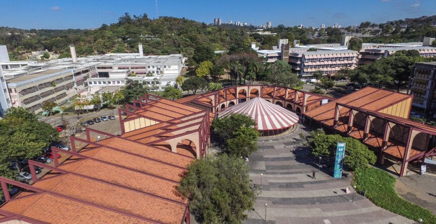 Praça de Serviços, no campus Pampulha, em Belo Horizonte
