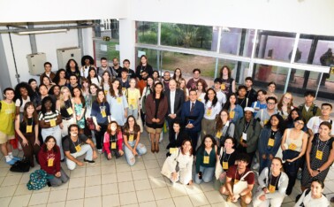 Ao todo, participam 41 alunos estrangeiros de 25 instituições de ensino superior de diferentes continentes, além de 29 brasileiros