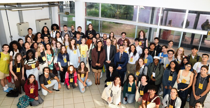 Ao todo, participam 41 alunos estrangeiros de 25 instituições de ensino superior de diferentes continentes, além de 29 brasileiros