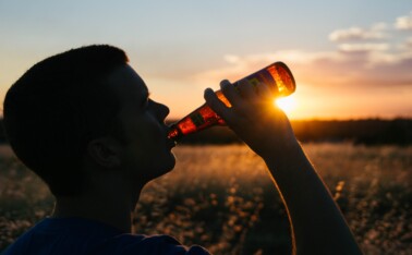 Pesquisadores vão caracterizar o ambiente de venda de bebidas alcoólicas e a percepção de normas sociais do consumo por adolescentes