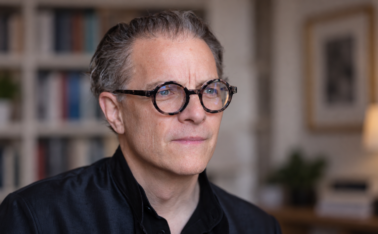Bernard Harcourt é doutor em Direito e Ciência Política por Harvard