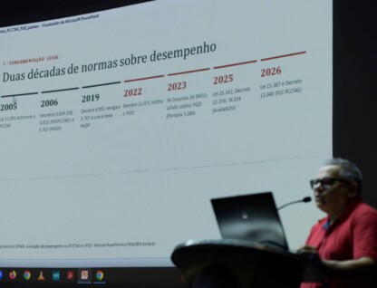 Marcelo Rosa sustentou que a valorização dos TAEs passa por sua incorporação efetiva aos processos de planejamento e avaliação das universidades