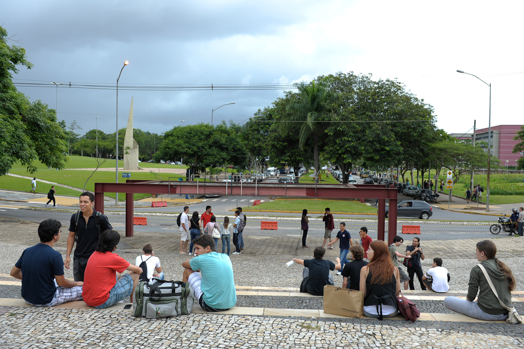 Estudantes no campus Pampulha. Foto: Foca Lisboa/ UFMG