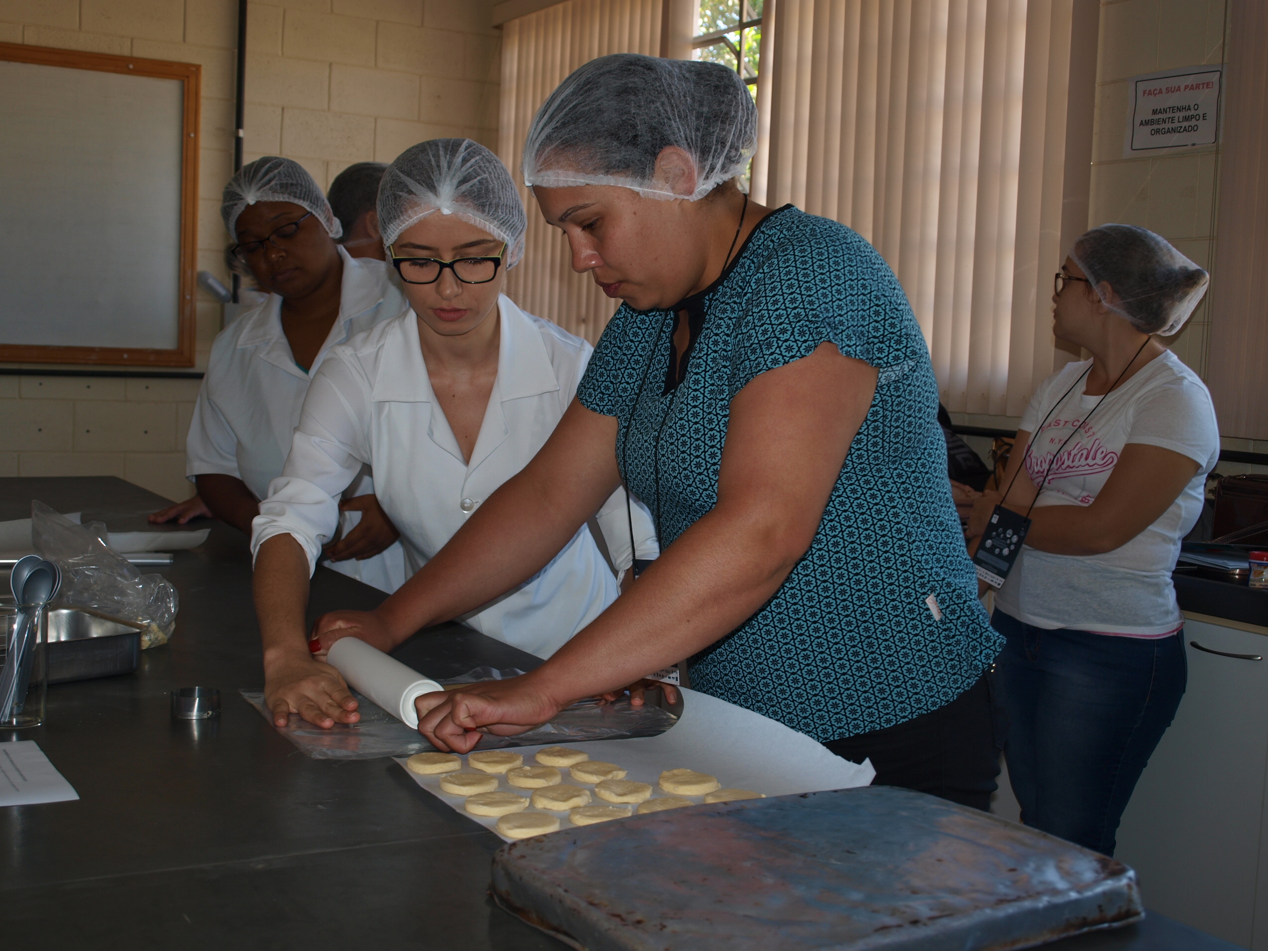 Participantes da oficina de boas práticas de fabricação de alimentos pela agricultura familiar. Foto: Jessika Viveiros / UFMG