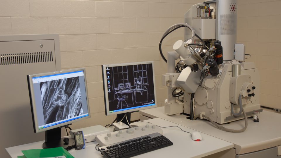 Microscopia eletrônica será tema de um dos 53 minicursos oferecidos. Foto: Foca Lisboa