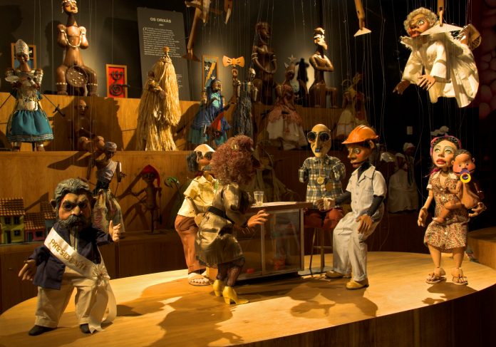 Cenário do Museu Giramundo: grupo vai ministrar oficina de bonecos durante o Festival