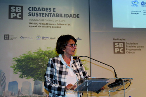 Helena Nader: reunião especial, que comemora 90 anos da UFMG e 50 da Finep. Acervo SBPC Helena Nader: reunião especial, que comemora 90 anos da UFMG e 50 da Finep. Acervo SBPC