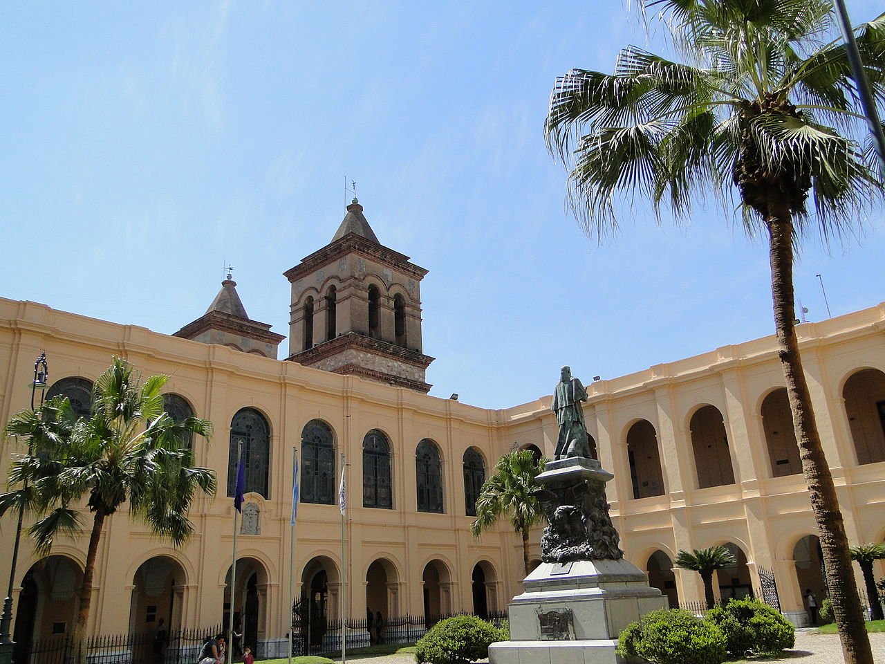 Prédio da Reitoria da Universidade de Córdoba: centenário de manifesto de estudantes. Universidad Nacional de Córdoba