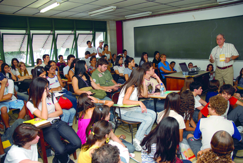  Sala de aula na Pampulha: reviso de fundamentos para consolidar identidade UFMG  ambiental