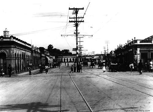 Símbolo de uma Lagoinha romântica, a Praça Vaz de Melo (imagem de 1930) deu lugar a um complexo viário que mudou a paisagem da região