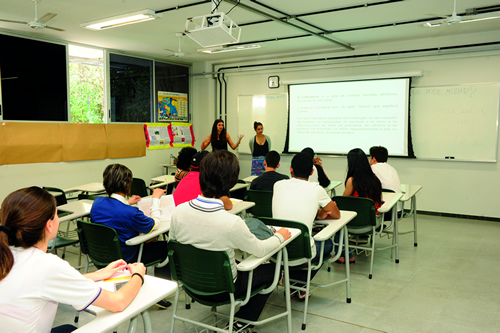 Nas atividades em sala de aula, os visitantes podem se informar sobre aspectos curriculares e mercadológicos dos cursos e sobre possibilidades de participação em projetos acadêmicos