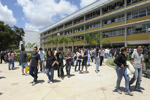 Alunos da UFMG serão selecionados somente na primeira edição anual do Sisu