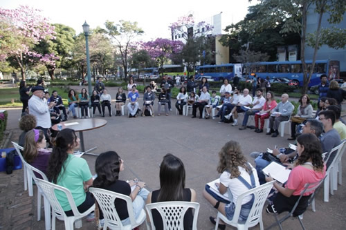 A oficina de literatura de Ronald Claver