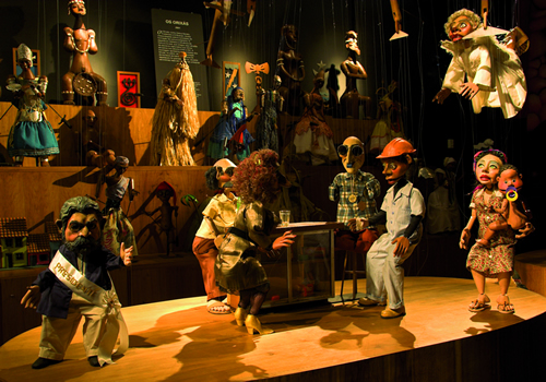 Cenário do Museu Giramundo: grupo vai ministrar oficina de bonecos durante o Festival