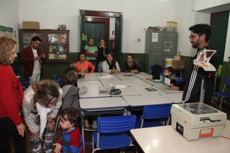 Oficina: Teatro de Sombras: A visão da criança na cidade cenário de Tiradentes.