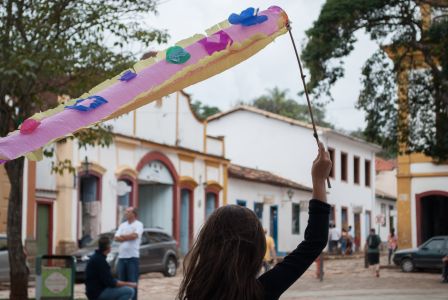 Oficina: Confecção de birutas & Cortejo de encerramento.