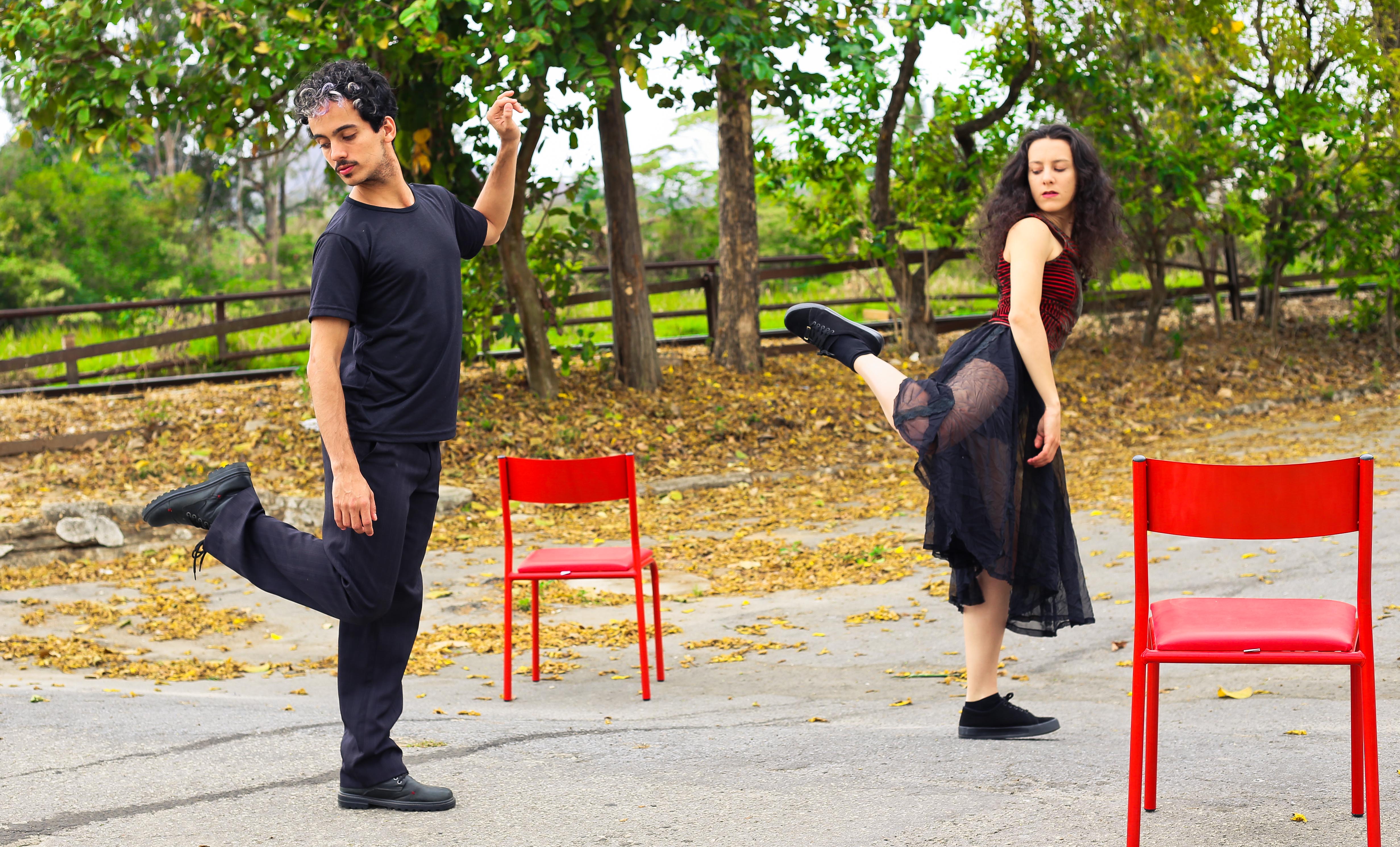 Espetáculo "Outono" - Direção Diego Matos e atuação de Júnio de Carvalho e Priscila Natany (Crédito: Priscila Natany)