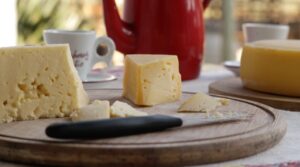 Con(fiar) - Ep. 3 - Nosso Ouro a história e a cultura do queijo minas artesanal (2)