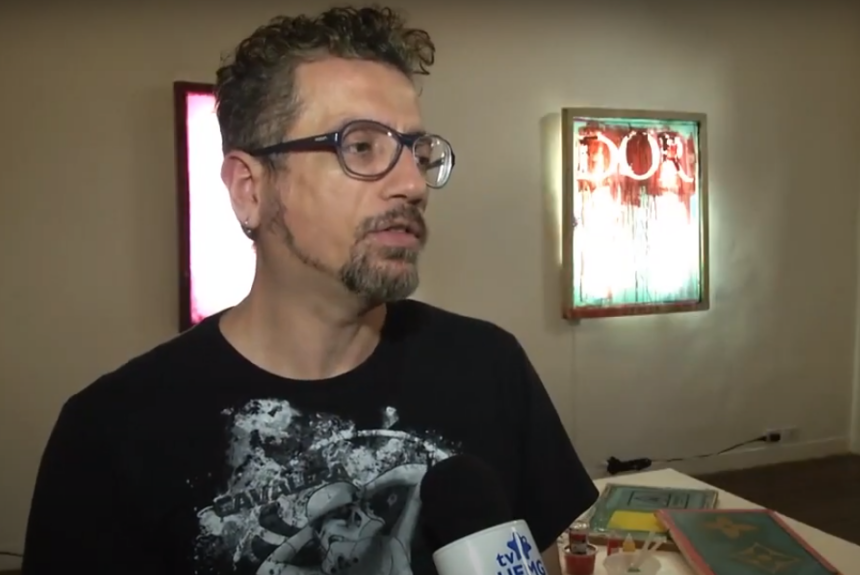 Exposição ]dos santos[, de Lamounier Lucas