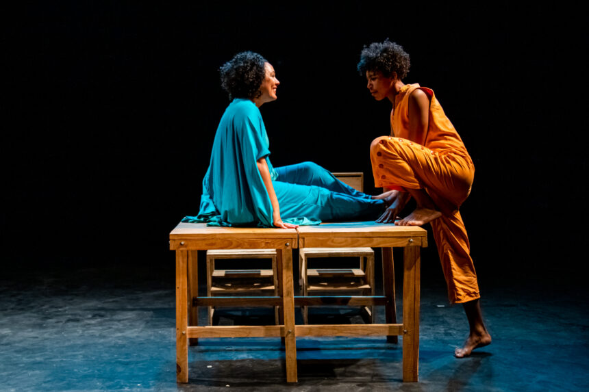Espetáculo teatral da Breve Cia aborda memórias e trajetórias de mulheres negras; apresentação é na sexta