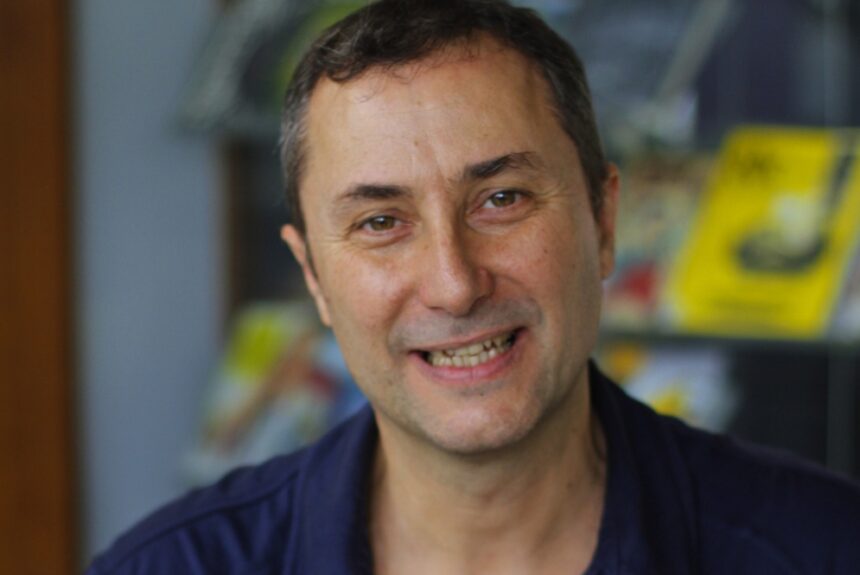 Fernando Mencarelli, diretor de Ação Cultural da UFMG, fala sobre o setor cultural e a pandemia no projeto Aulas Abertas