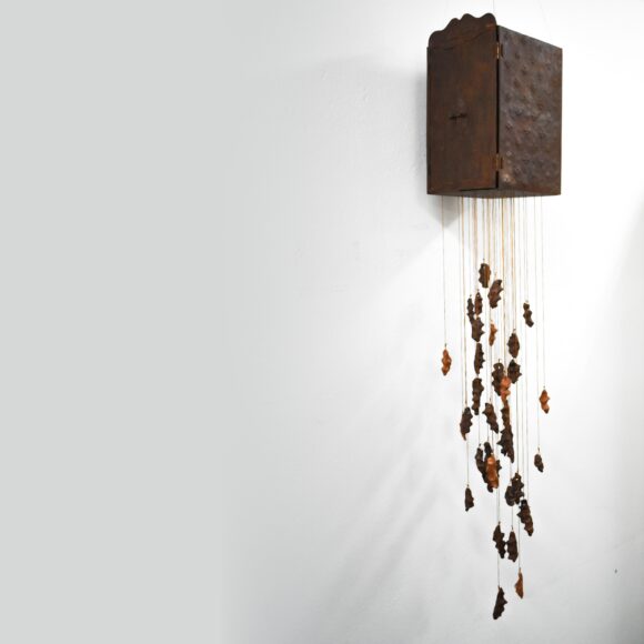 Renata Raffaini Frazatto expõe escultura em chapa de aço de carbono