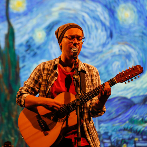 Gleidston Alis apresenta versões musicadas de poemas de Carlos Drummond de Andrade