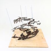 Metal articula diálogo entre quatro artistas  em mostra de arte contemporânea