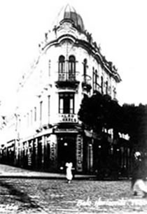 Faculdade de Medicina, Edifício Thibau, na avenida Afonso Pena, esquina de rua Espírito Santo (1912)