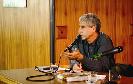 Jos&eacute; Eli da Veiga