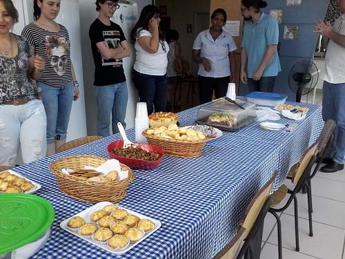 Aída, Poliana, Alan, Rosa, Maria Helena e Leo