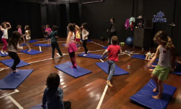 FRAME CRIANÇA DANÇA