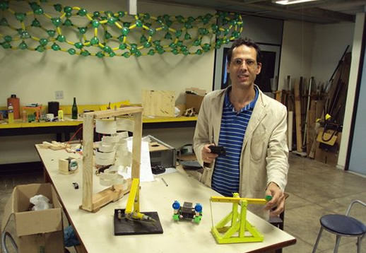 Eduardo Valadares: atividade promove viv�ncia da inova��o (Foto: icex.ufmg.br)