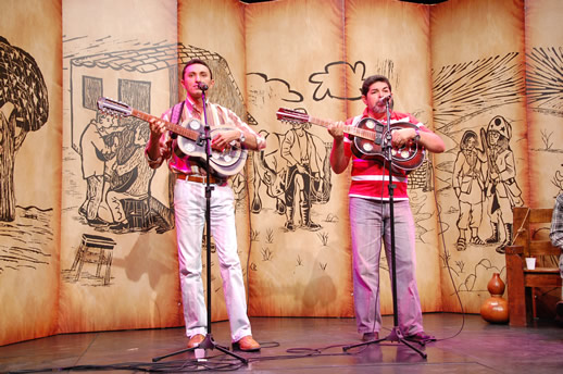 Os repentistas Edmilson Ferreira e Ant�nio Lisboa trazem a Belo Horizonte a tradi��o e o improviso da cantoria do Nordeste