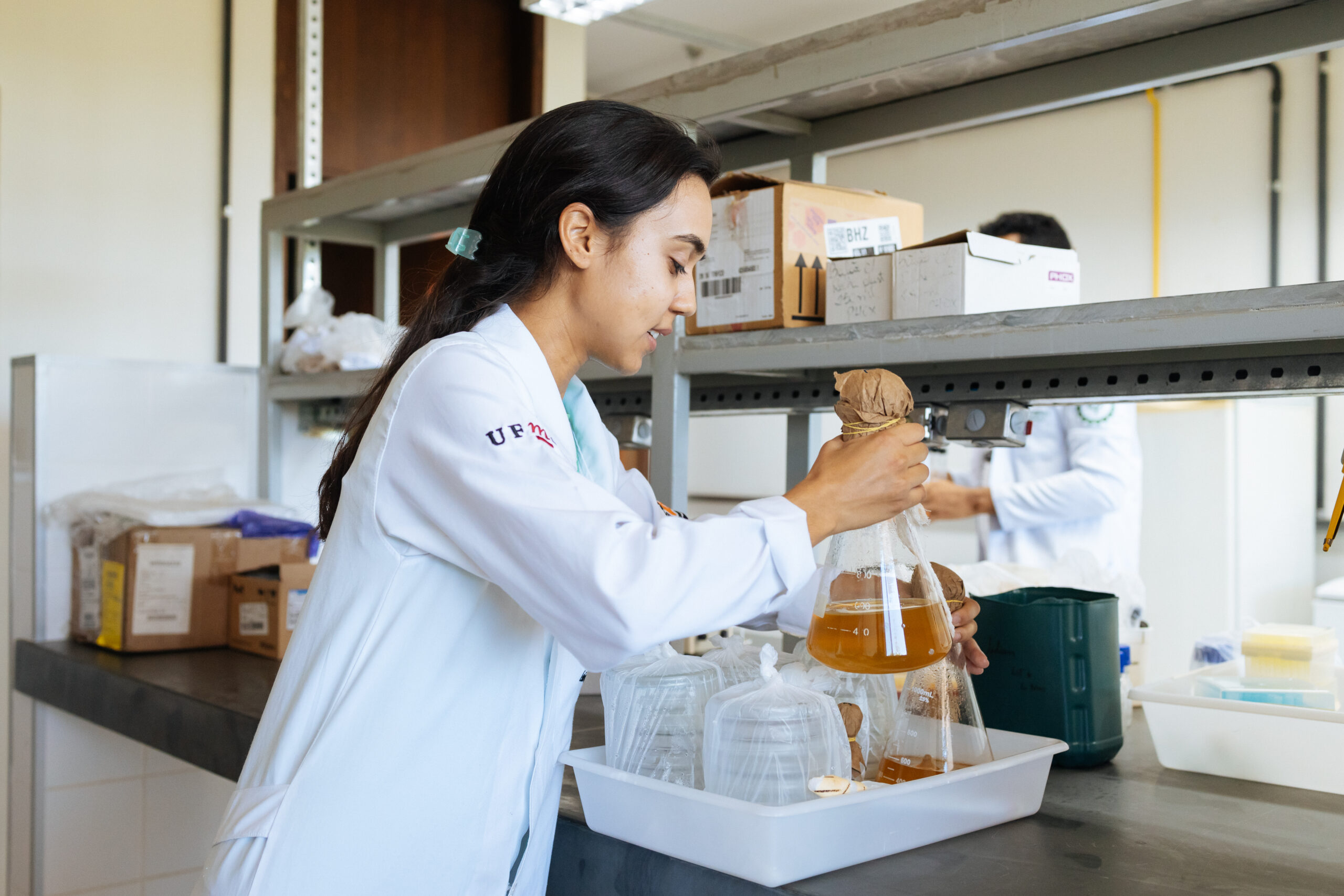 20231016-bioprocessos-e-microbiologia-de-alimentos-OUTLAB-66